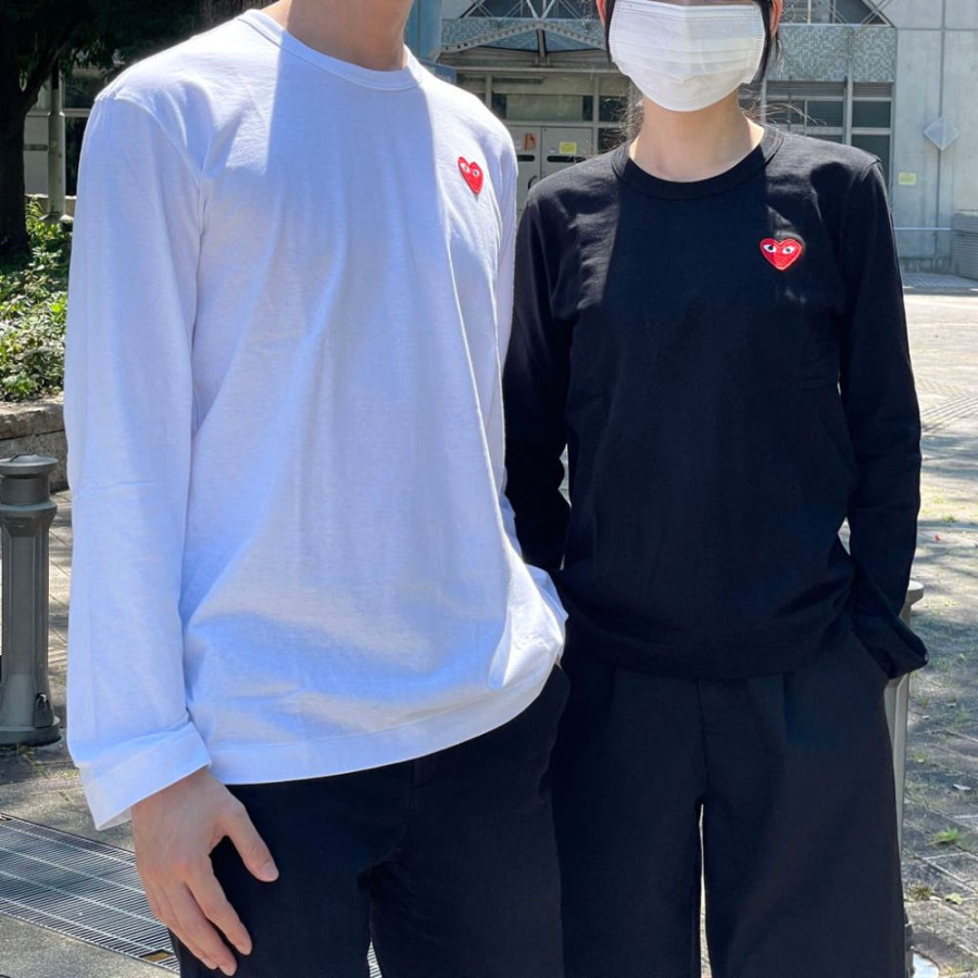 꼼데가르송 긴팔티셔츠 레드와펜 블랙와펜 남녀공용