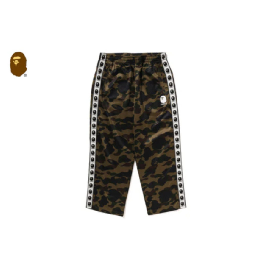 베이프 1ST 카모 루즈핏 트랙 팬츠 2컬러 1L80152009