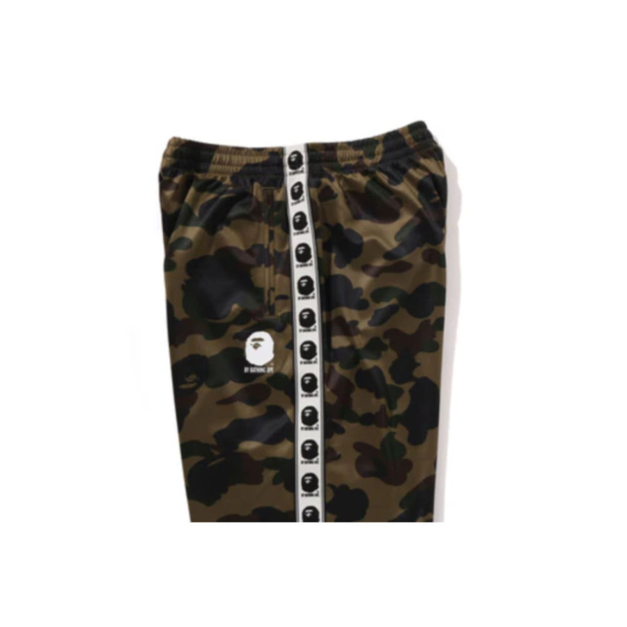 베이프 1ST 카모 루즈핏 트랙 팬츠 2컬러 1L80152009