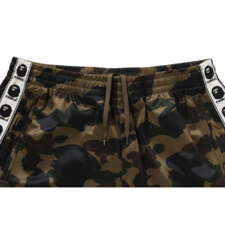 베이프 1ST 카모 루즈핏 트랙 팬츠 2컬러 1L80152009