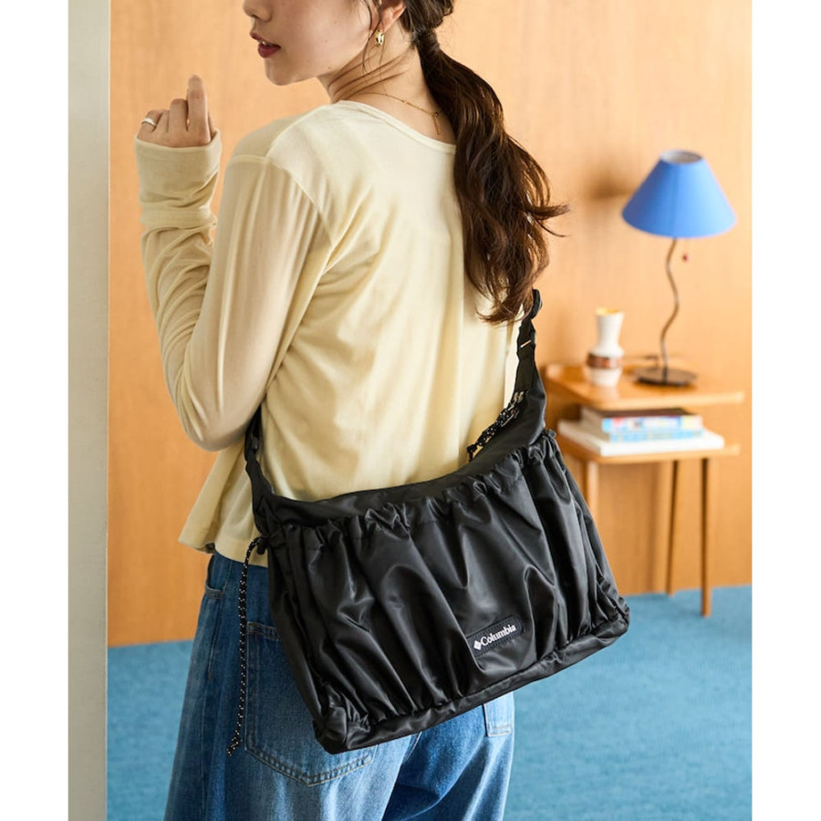 프릭스스토어 컬럼비아 별주 셔링 포켓 숄더백 1369129900009