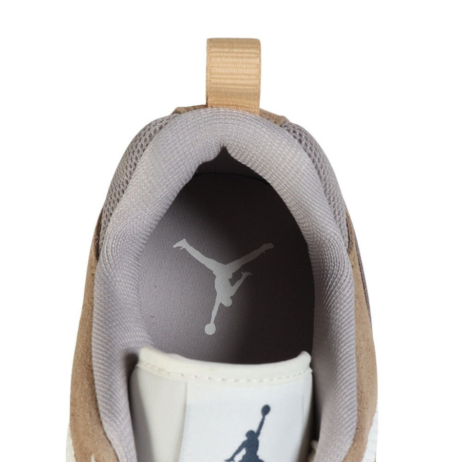 나이키 조던 컴포트 에라 페일 아이보리 HJ6777-102