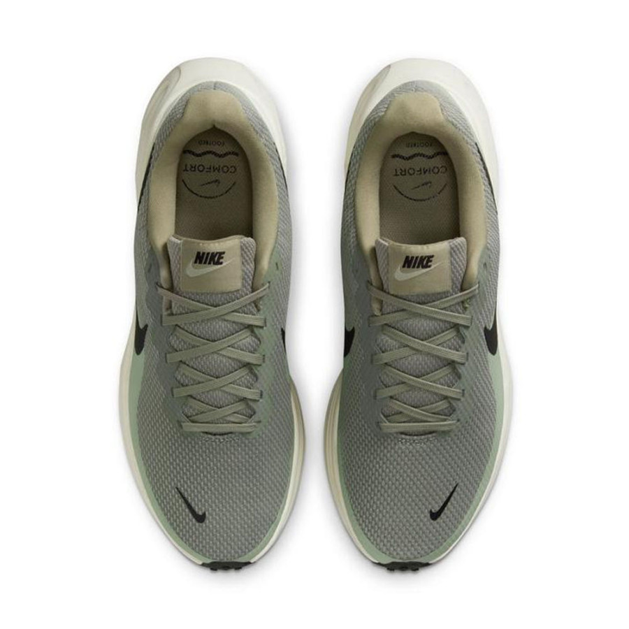 나이키 러닝화 레볼루션 8 3컬러 MHJ9198